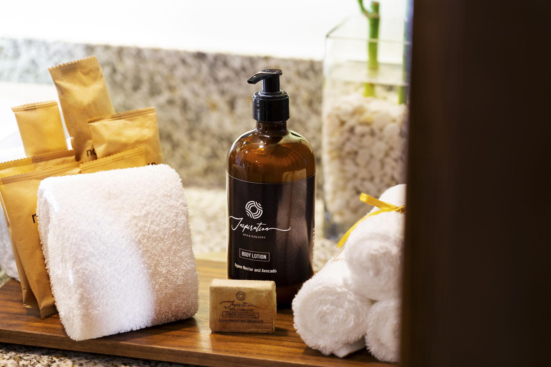 Agatha Queen Room 6