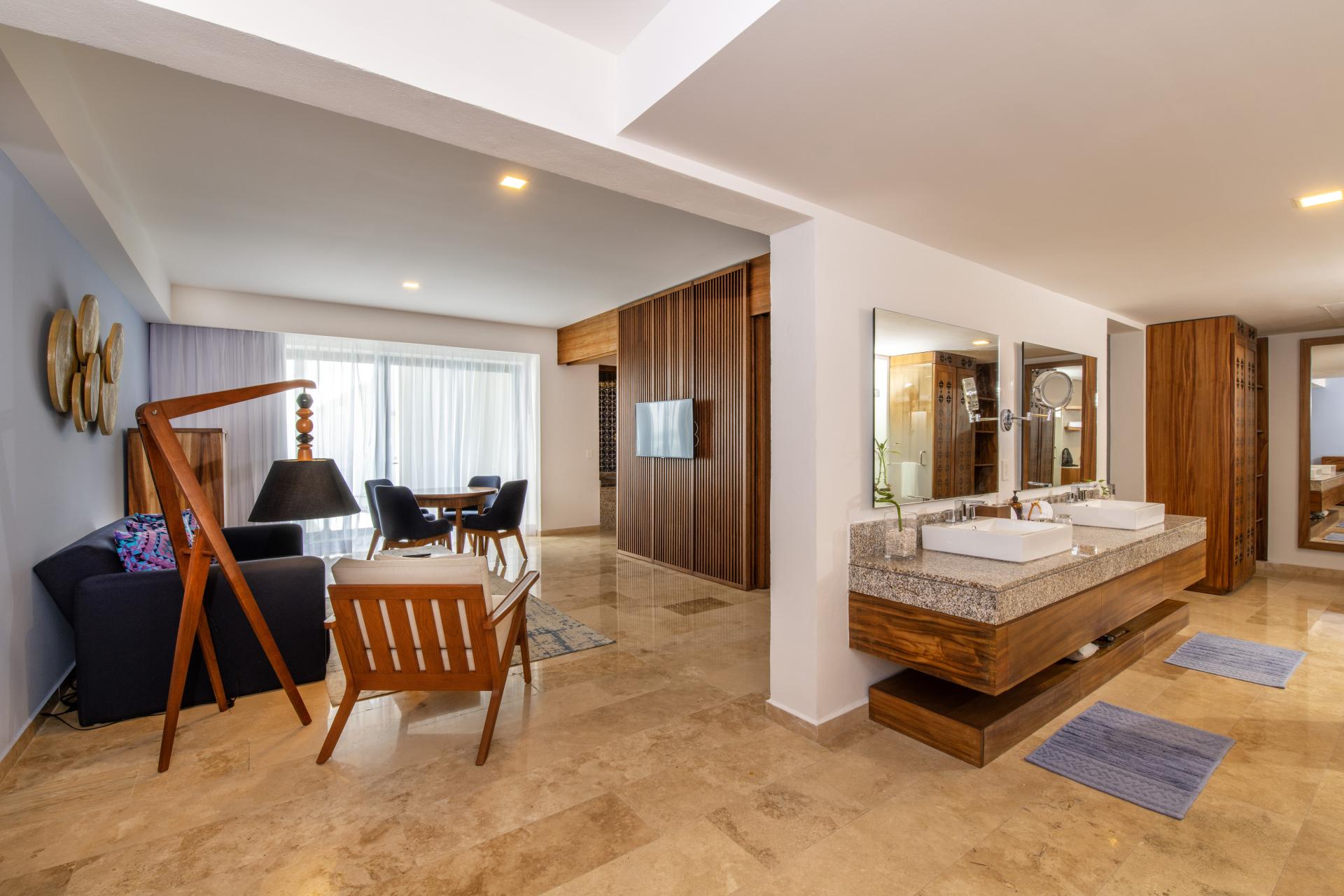 Emerald Suite 5