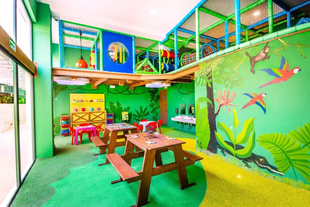 Things to Do in Riviera Maya with Kids: A Guide for multigenerational family vacations